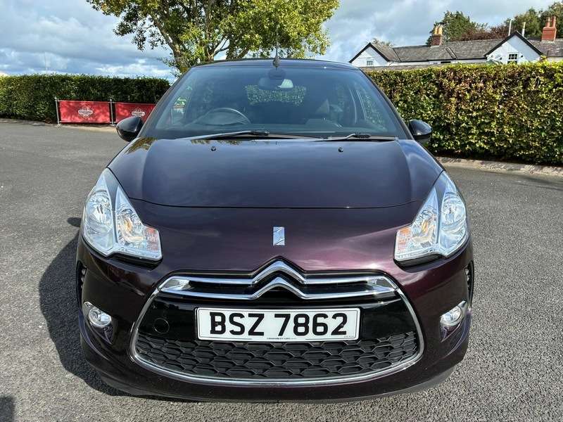 A 2015 CITROEN DS3 PURETECH DSTYLE PLUS A 2015 CITROEN DS3 PURETECH DSTYLE PLUS