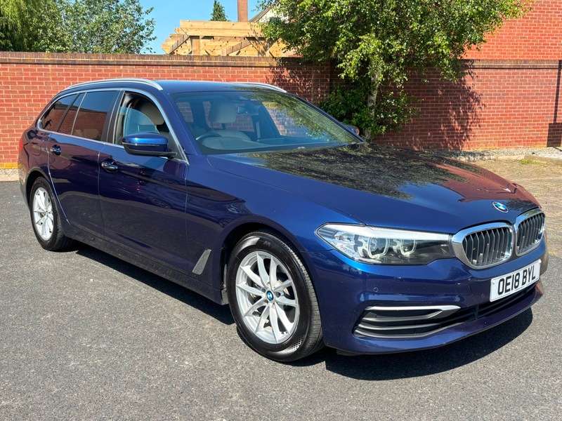 A 2018 BMW 5 SERIES 520d SE TOURING AUTOMATIC A 2018 BMW 5 SERIES 520d SE TOURING AUTOMATIC