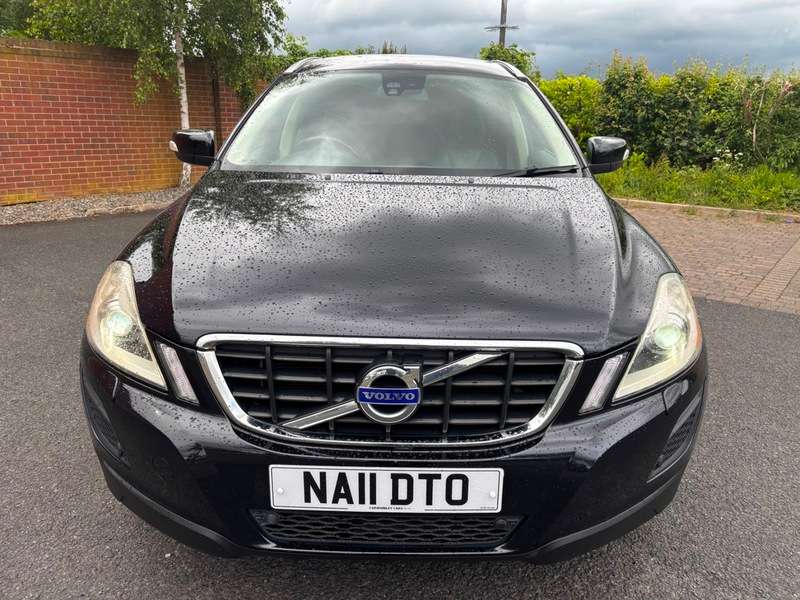 A 2011 VOLVO XC60 D3 DRIVE SE LUX A 2011 VOLVO XC60 D3 DRIVE SE LUX