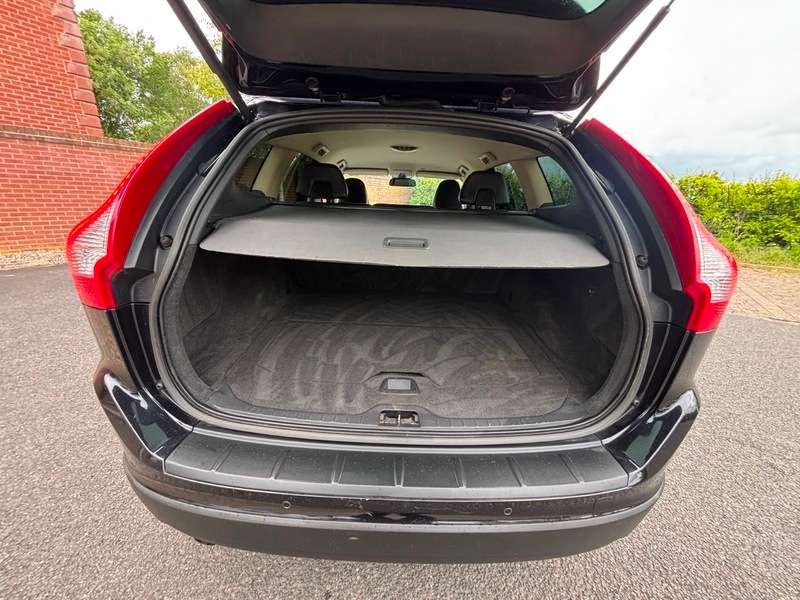 2011 VOLVO XC60 2011 VOLVO XC60