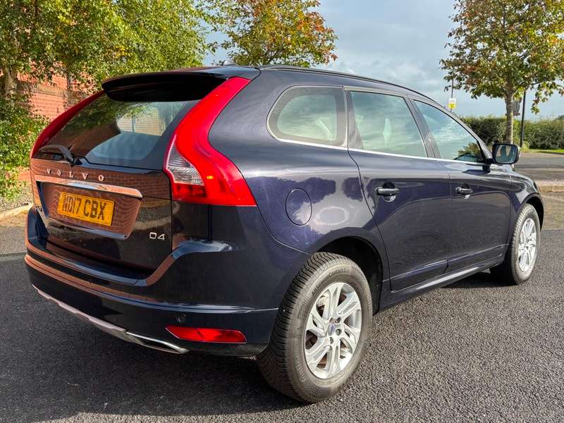 2017 VOLVO XC60 2017 VOLVO XC60