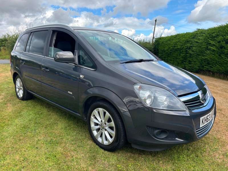 A 2013 VAUXHALL ZAFIRA DESIGN 7 SEATER A 2013 VAUXHALL ZAFIRA DESIGN 7 SEATER