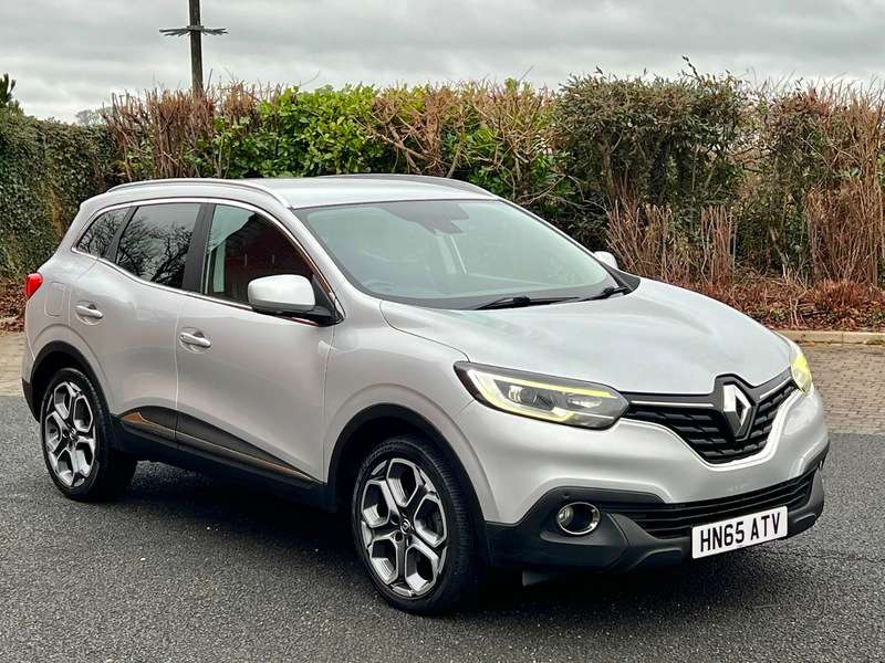 A 2015 RENAULT KADJAR DYNAMIQUE S NAV DCI £20 TAX A 2015 RENAULT KADJAR DYNAMIQUE S NAV DCI £20 TAX