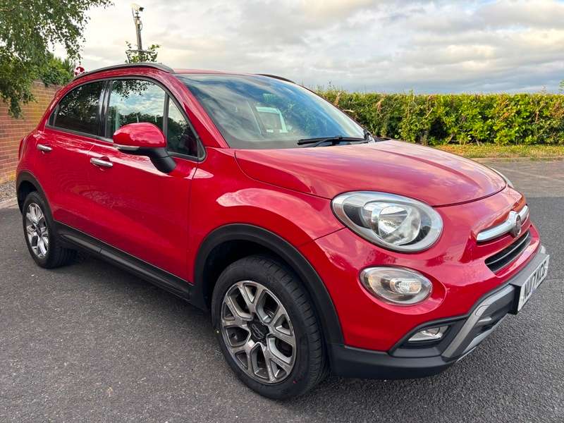 A 2017 FIAT 500X MULTIJET CROSS DIESEL 4x4 A 2017 FIAT 500X MULTIJET CROSS DIESEL 4x4