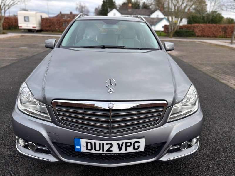 A 2012 MERCEDES C CLASS C180 BLUEEFFICIENCY ELEGANCE ESTATE AUTOMATIC A 2012 MERCEDES C CLASS C180 BLUEEFFICIENCY ELEGANCE ESTATE AUTOMATIC