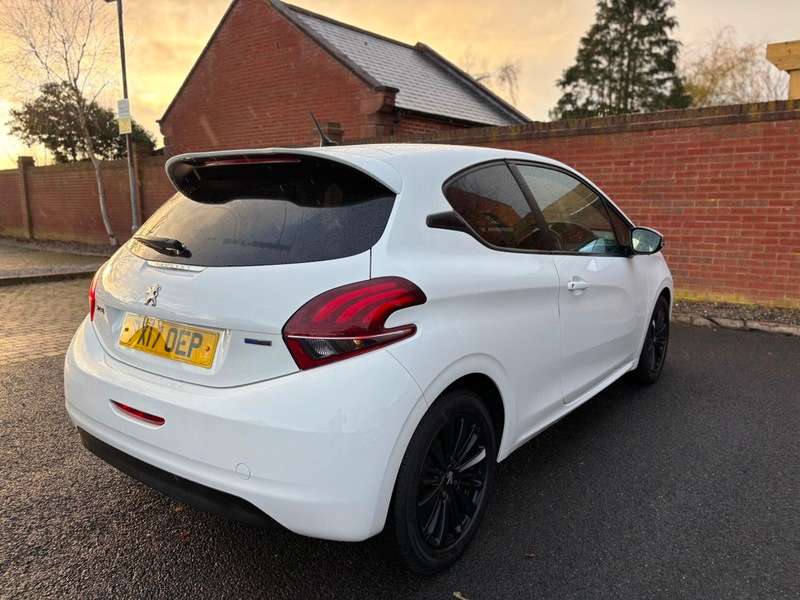 2017 PEUGEOT 208 2017 PEUGEOT 208