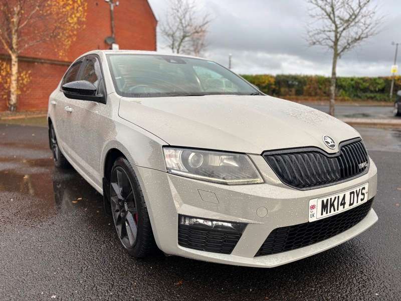 A 2014 SKODA OCTAVIA VRS TDI CR A 2014 SKODA OCTAVIA VRS TDI CR