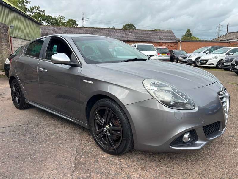 A 2014 ALFA ROMEO GIULIETTA TB MULTIAIR EXCLUSIVE A 2014 ALFA ROMEO GIULIETTA TB MULTIAIR EXCLUSIVE
