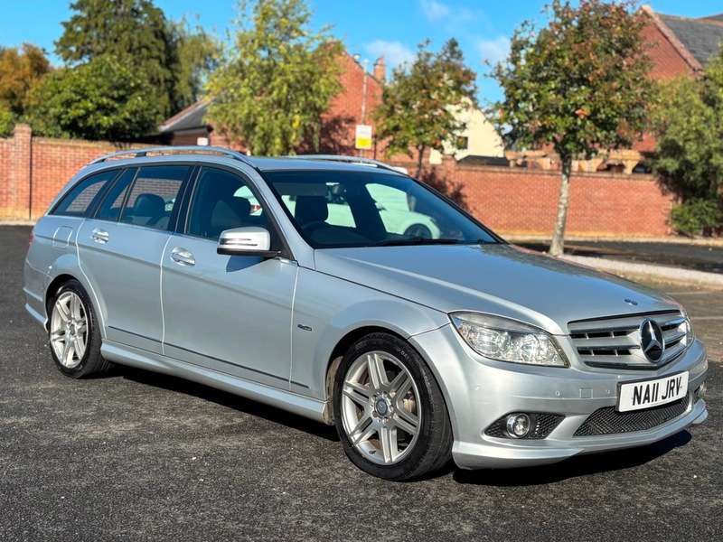 A 2011 MERCEDES C CLASS C220 CDI BLUEEFFICIENCY SPORT ESTATE AUTOMATIC A 2011 MERCEDES C CLASS C220 CDI BLUEEFFICIENCY SPORT ESTATE AUTOMATIC