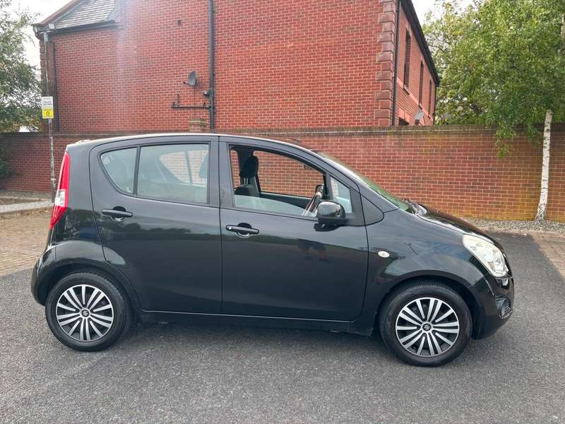 A 2014 SUZUKI SPLASH SZ2 A 2014 SUZUKI SPLASH SZ2