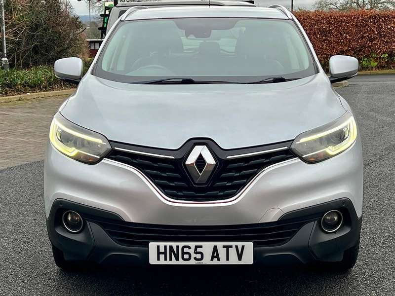 A 2015 RENAULT KADJAR DYNAMIQUE S NAV DCI £20 TAX A 2015 RENAULT KADJAR DYNAMIQUE S NAV DCI £20 TAX