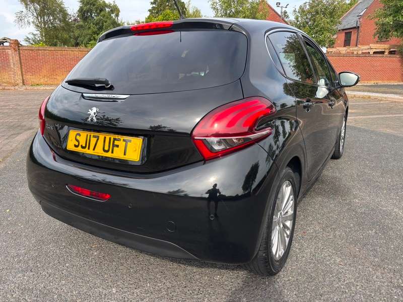 2017 PEUGEOT 208 2017 PEUGEOT 208