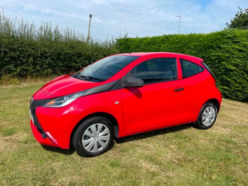 A 2017 TOYOTA AYGO VVT-I X A 2017 TOYOTA AYGO VVT-I X