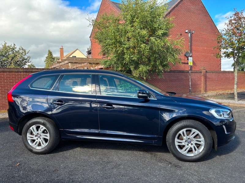 2017 VOLVO XC60 2017 VOLVO XC60