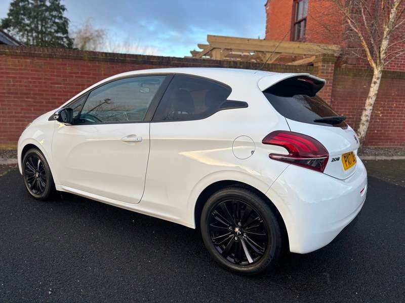 2017 PEUGEOT 208 2017 PEUGEOT 208