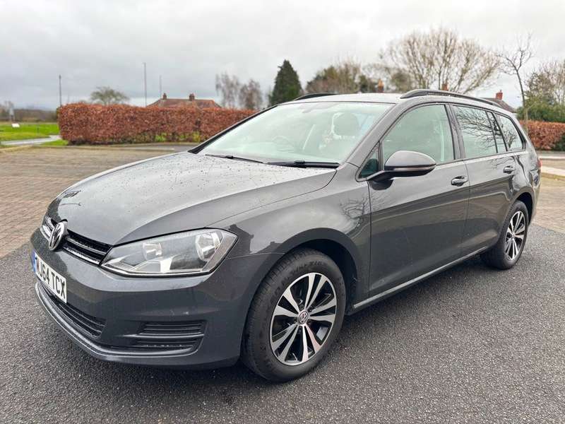 A 2014 VOLKSWAGEN GOLF SE TDI BLUEMOTION TECH ESTATE A 2014 VOLKSWAGEN GOLF SE TDI BLUEMOTION TECH ESTATE