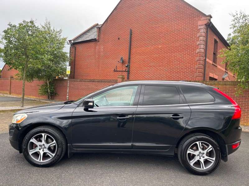 2011 VOLVO XC60 2011 VOLVO XC60
