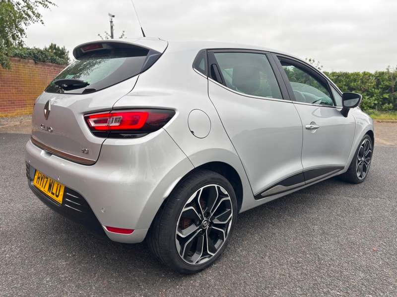 2017 RENAULT CLIO 2017 RENAULT CLIO