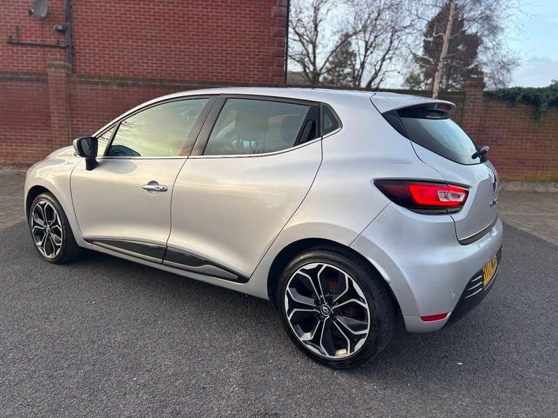 2017 RENAULT CLIO 2017 RENAULT CLIO