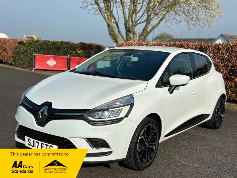 A 2017 RENAULT CLIO DYNAMIQUE S NAV DCI A 2017 RENAULT CLIO DYNAMIQUE S NAV DCI