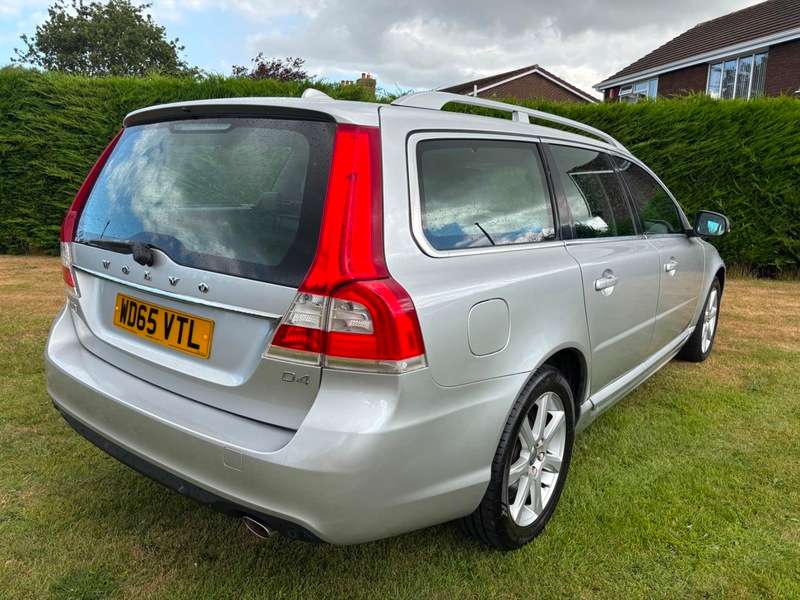2016 VOLVO V70 2016 VOLVO V70