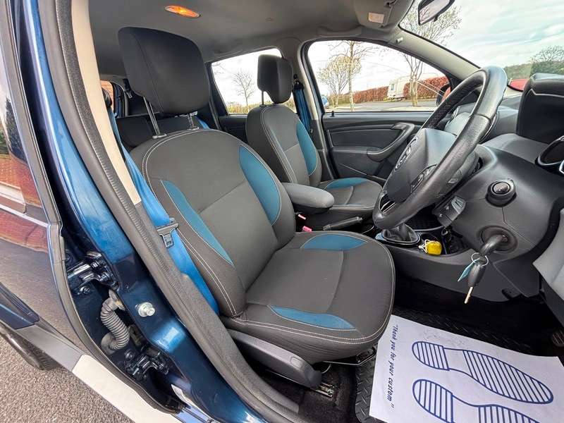 2015 DACIA DUSTER 2015 DACIA DUSTER