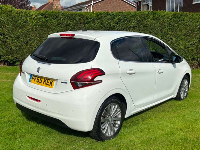 2016 PEUGEOT 208 2016 PEUGEOT 208