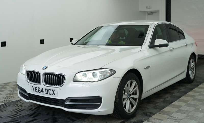 A 2015 BMW 5 SERIES 520d SE AUTOMATIC A 2015 BMW 5 SERIES 520d SE AUTOMATIC