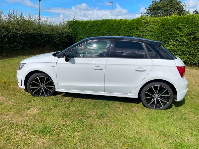 2014 AUDI A1 2014 AUDI A1