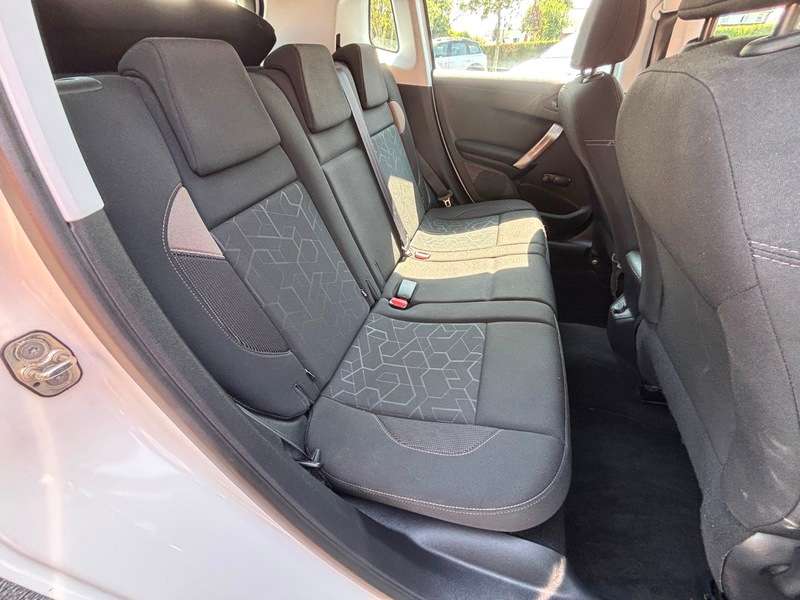 2015 PEUGEOT 2008 2015 PEUGEOT 2008