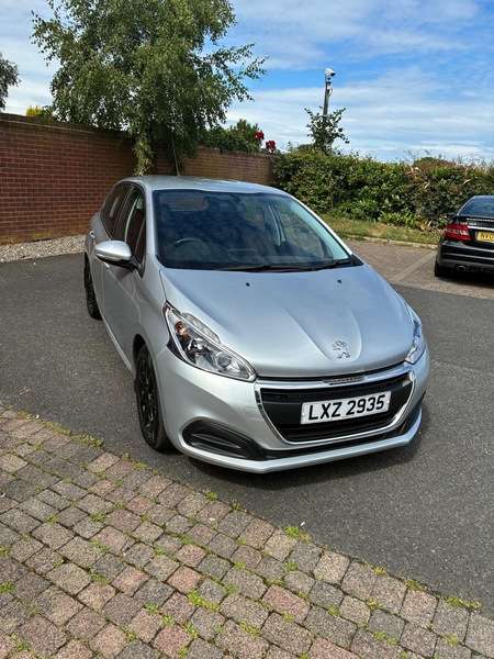 2017 PEUGEOT 208 2017 PEUGEOT 208