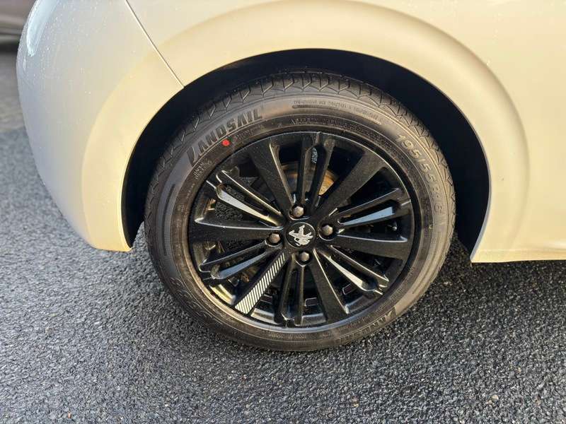 2017 PEUGEOT 208 2017 PEUGEOT 208