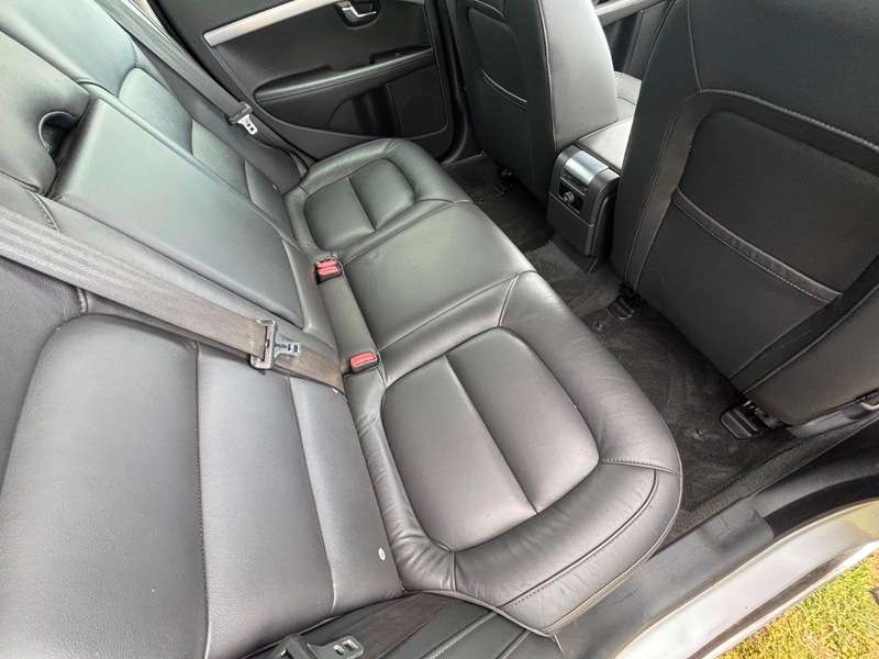 2016 VOLVO V70 2016 VOLVO V70