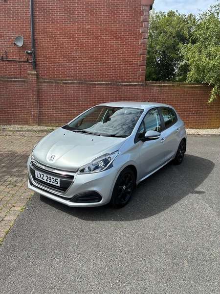2017 PEUGEOT 208 2017 PEUGEOT 208