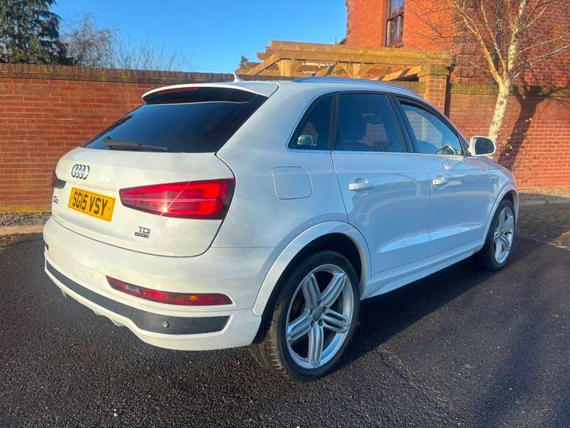 2015 AUDI Q3 2015 AUDI Q3
