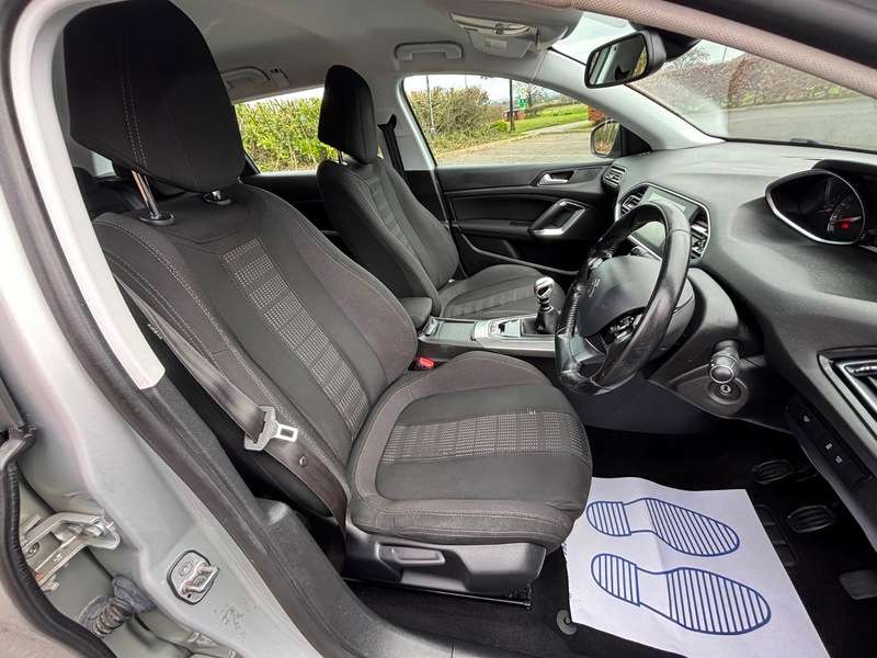 2016 PEUGEOT 308 2016 PEUGEOT 308