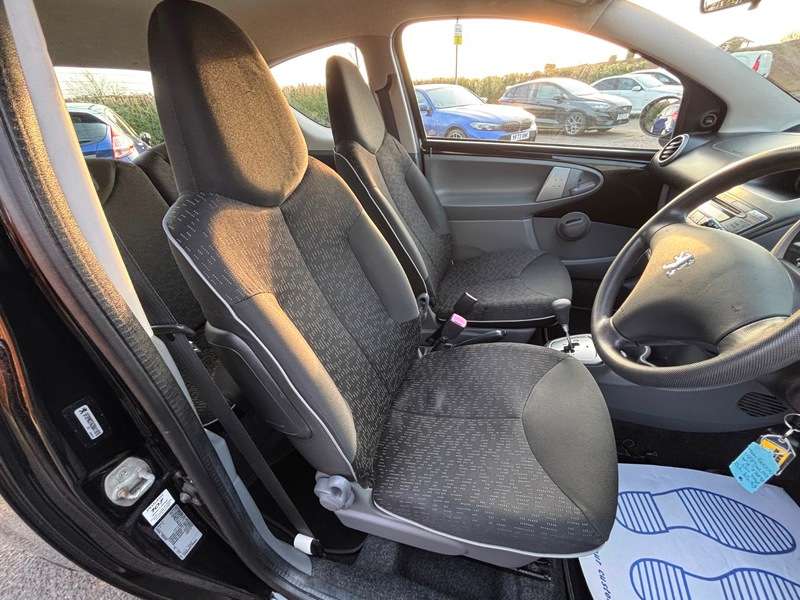 2009 PEUGEOT 107 2009 PEUGEOT 107