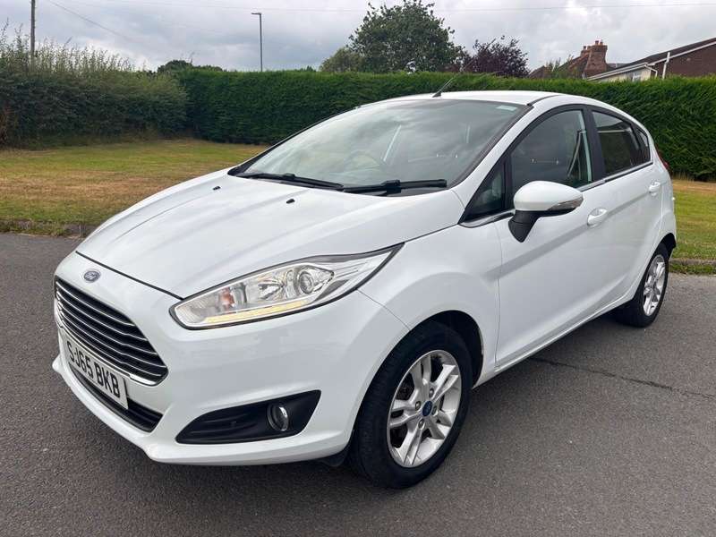 A 2016 FORD FIESTA ZETEC A 2016 FORD FIESTA ZETEC
