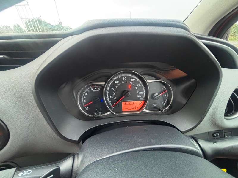 2017 TOYOTA YARIS 2017 TOYOTA YARIS