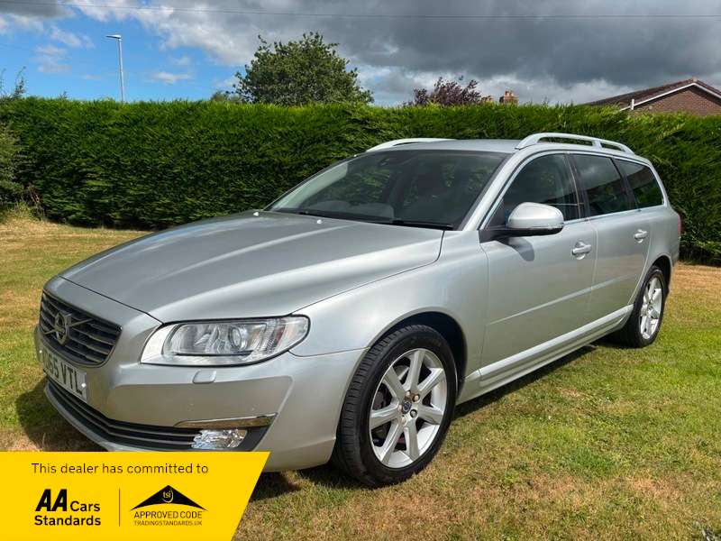 A 2016 VOLVO V70 D4 SE LUX AUTOMATIC ESTATE A 2016 VOLVO V70 D4 SE LUX AUTOMATIC ESTATE