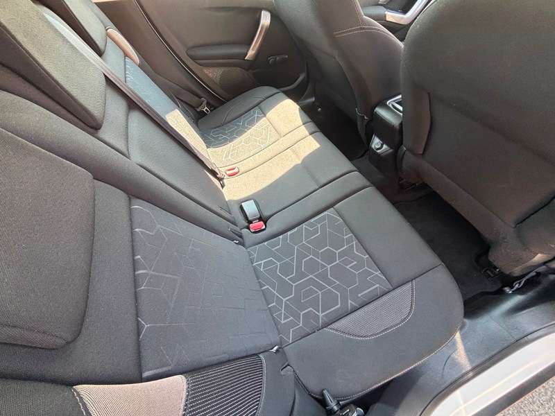 2015 PEUGEOT 2008 2015 PEUGEOT 2008