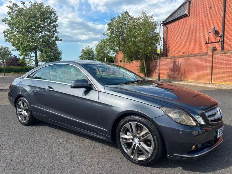 A 2011 MERCEDES E CLASS E220 CDI BLUEEFFICIENCY SE EDITION 125 A 2011 MERCEDES E CLASS E220 CDI BLUEEFFICIENCY SE EDITION 125