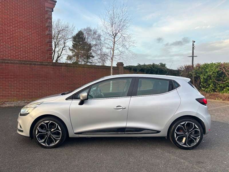 2017 RENAULT CLIO 2017 RENAULT CLIO