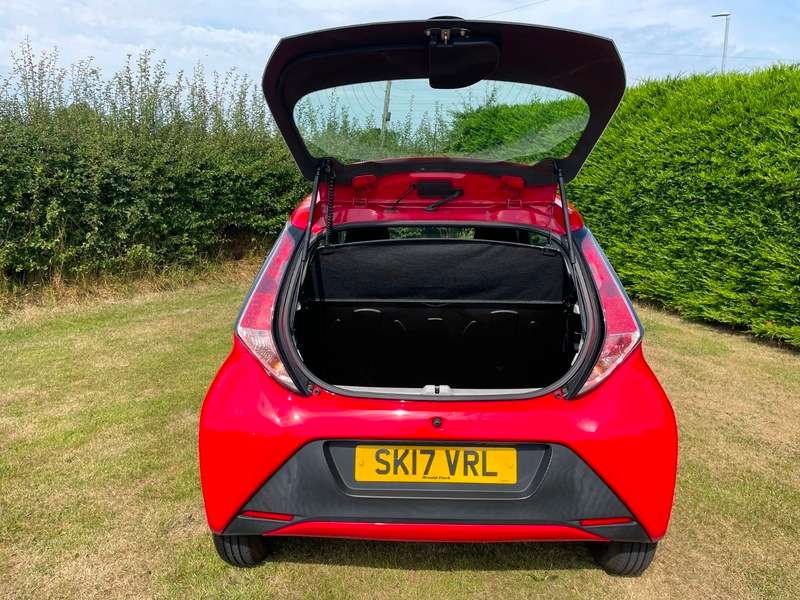 2017 TOYOTA AYGO 2017 TOYOTA AYGO