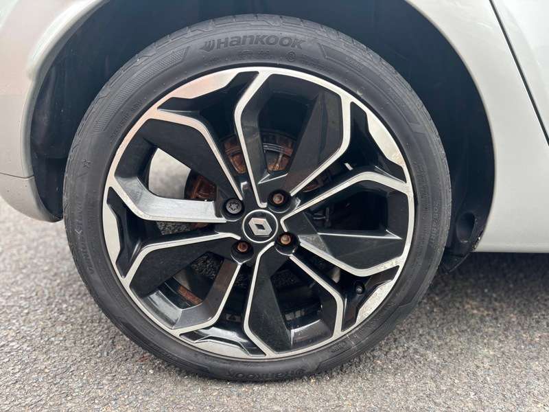 2017 RENAULT CLIO 2017 RENAULT CLIO