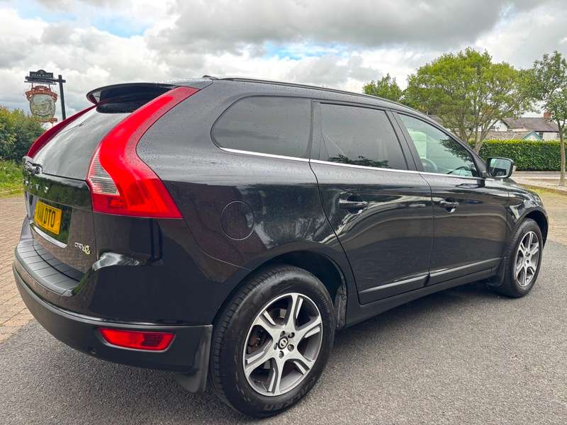 2011 VOLVO XC60 2011 VOLVO XC60
