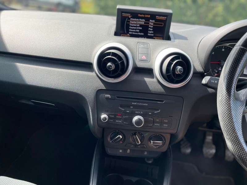 2014 AUDI A1 2014 AUDI A1