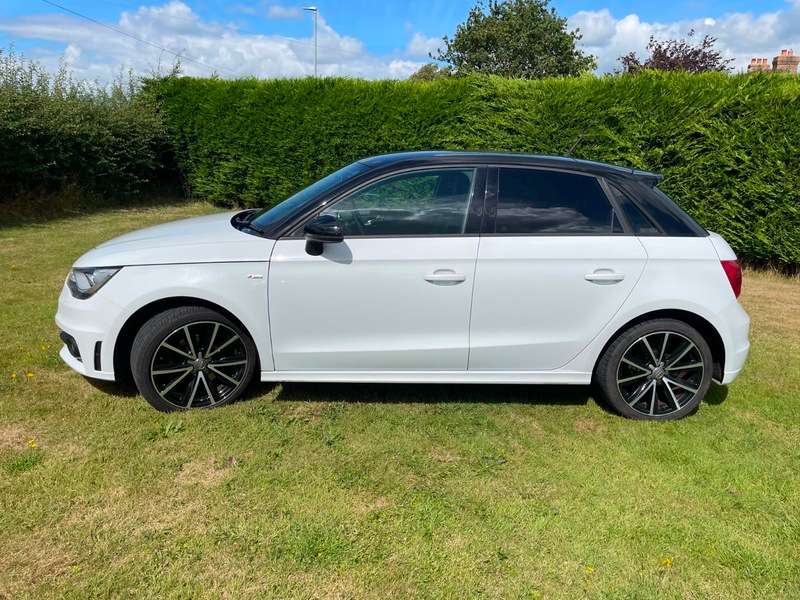 2014 AUDI A1 2014 AUDI A1