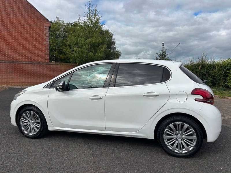 2016 PEUGEOT 208 2016 PEUGEOT 208