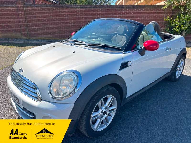 A 2014 MINI ROADSTER COOPER A 2014 MINI ROADSTER COOPER